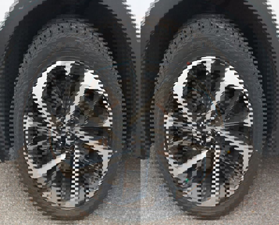 Used 2024 Mitsubishi Outlander SE image 27