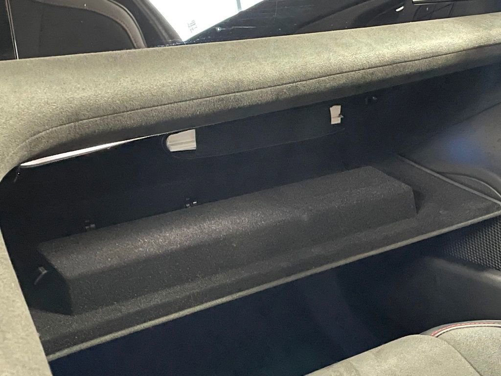 Used 2024 Porsche Taycan GTS image 39