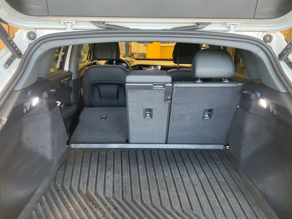 Used 2022 Audi Q4 e-tron Prestige AWD/4WD image 29