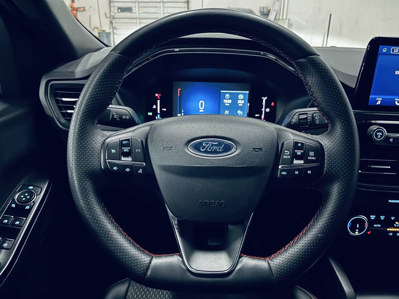 Used 2025 Ford Escape ST-Line Select AWD/4WD image 24