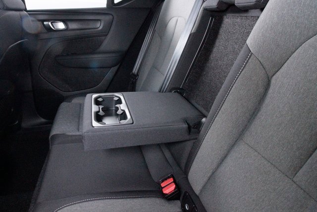 Certified 2025 Volvo XC40 B5 Core w/ Climate Package image 25