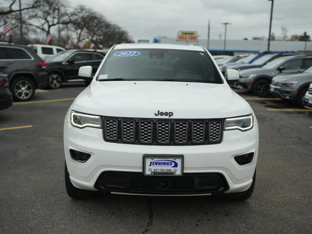 Used 2022 Jeep Grand Cherokee Laredo X AWD/4WD image 3
