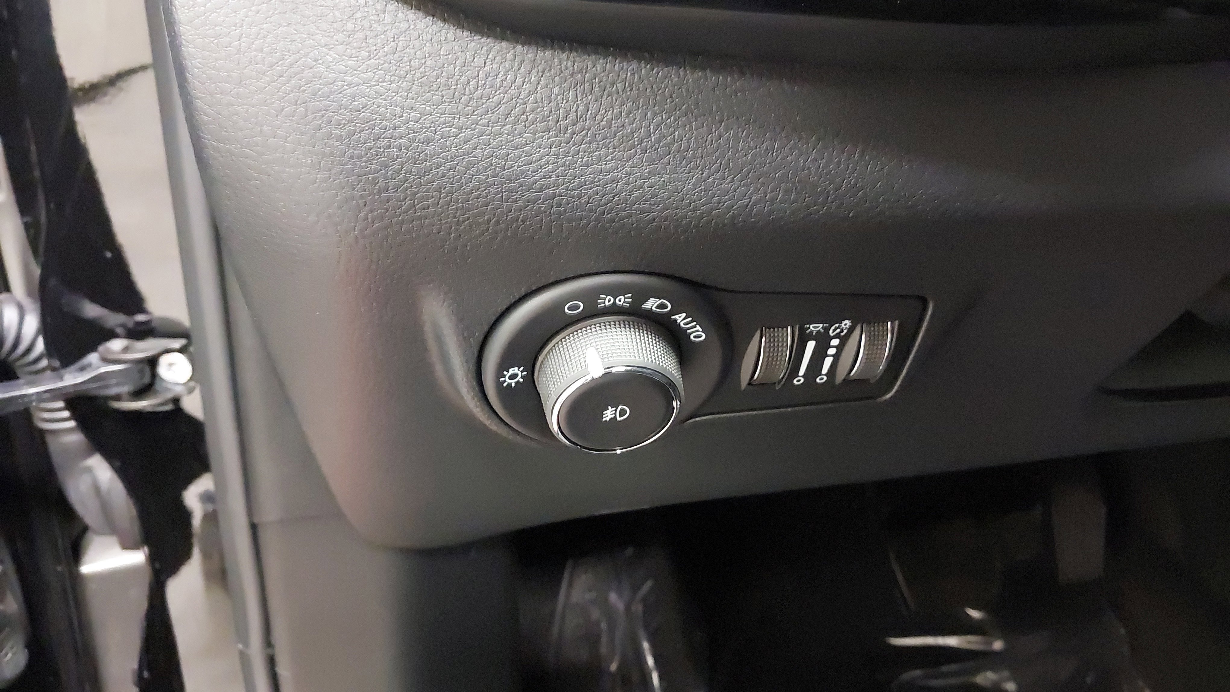 New 2026 Jeep Compass Latitude w/ Quick Order Package 29K image 23