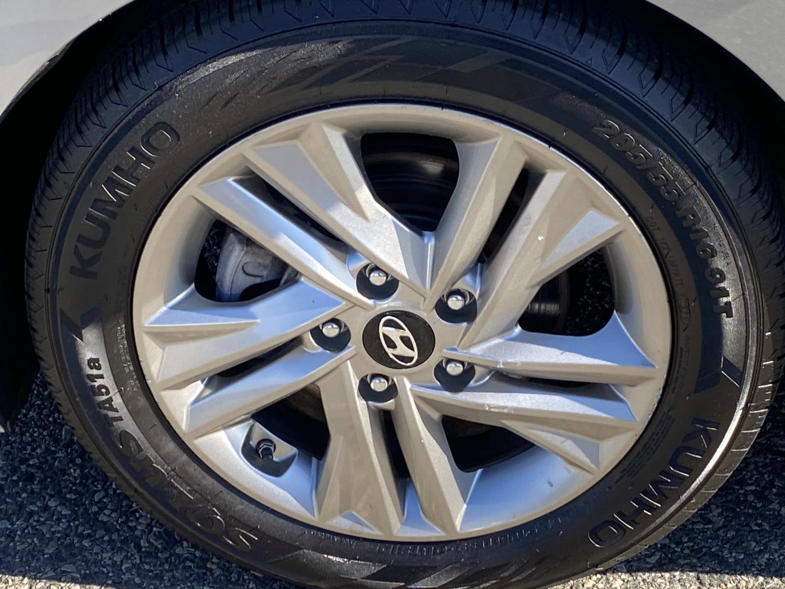 Used 2019 Hyundai Elantra SEL FWD image 25