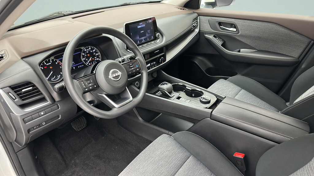 Used 2023 Nissan Rogue SV AWD/4WD image 13