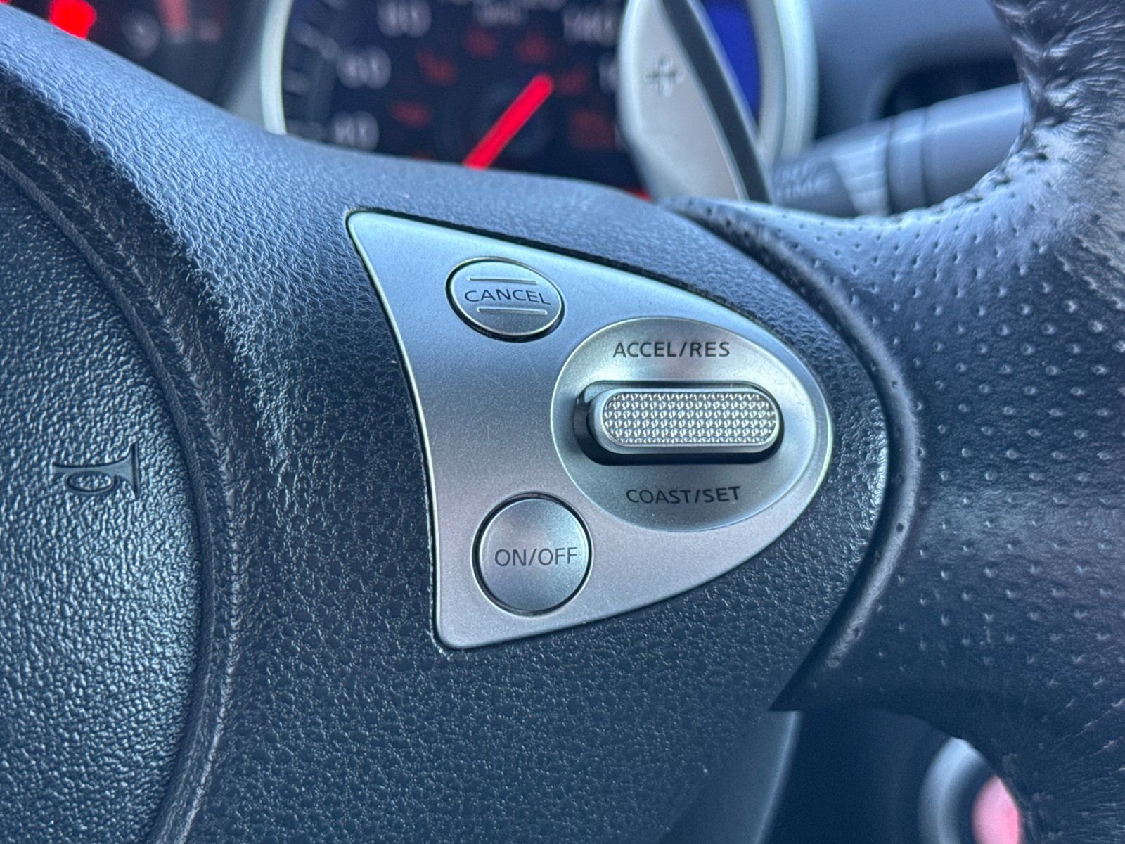 Used 2010 Nissan 370Z Touring image 20