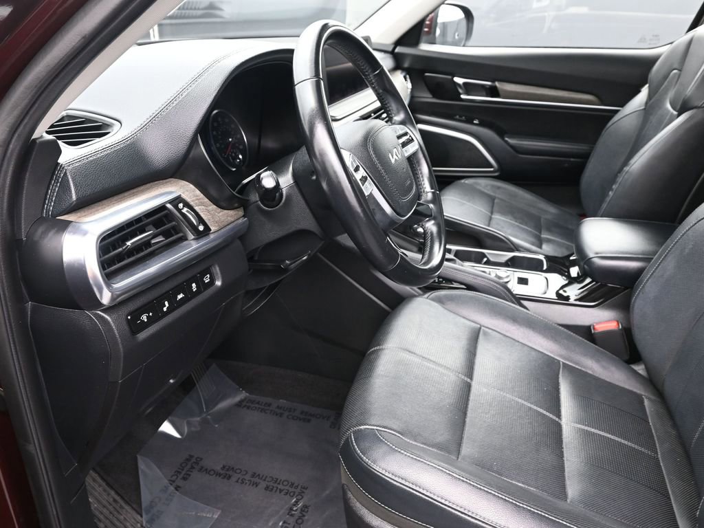 Used 2022 Kia Telluride EX w/ EX Premium Package FWD image 11