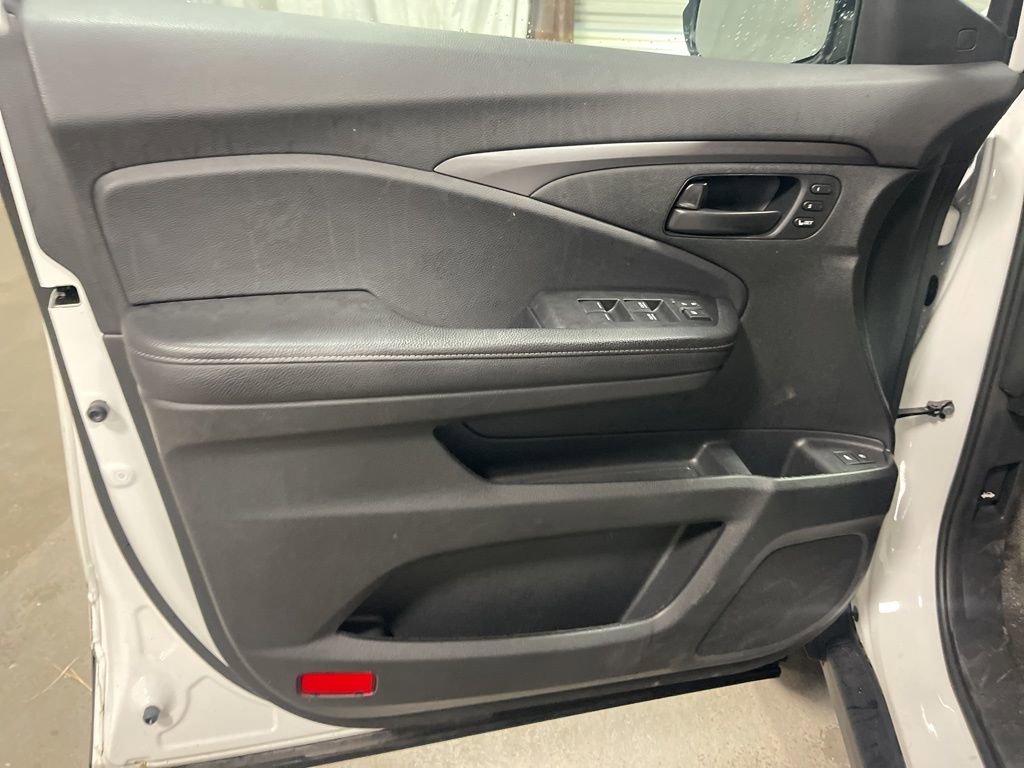 Used 2024 Honda Passport EX-L image 26