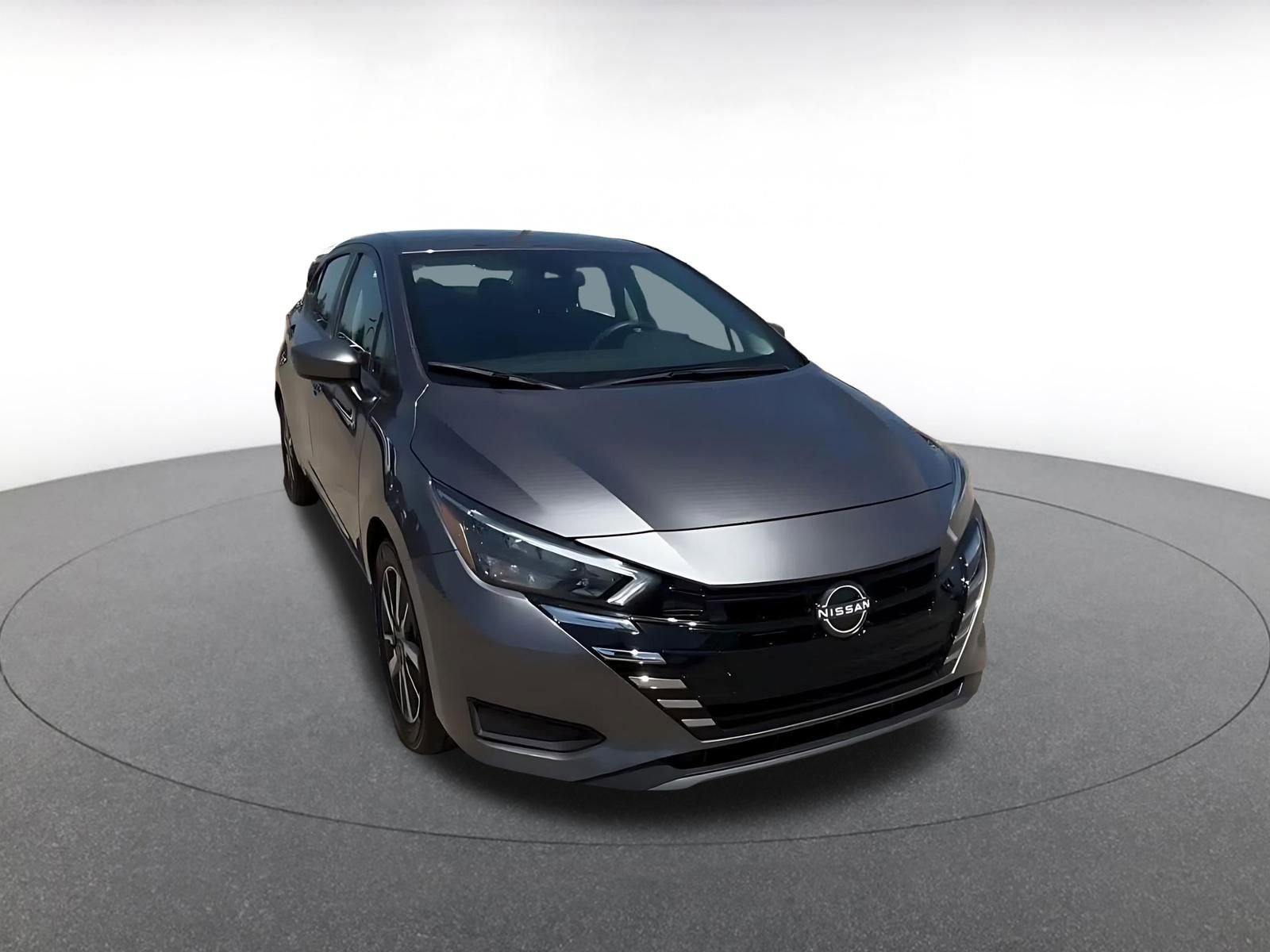 Used 2025 Nissan Versa SV FWD image 3