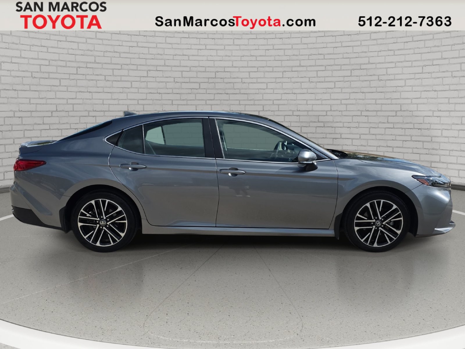 Used 2026 Toyota Camry XLE FWD image 5
