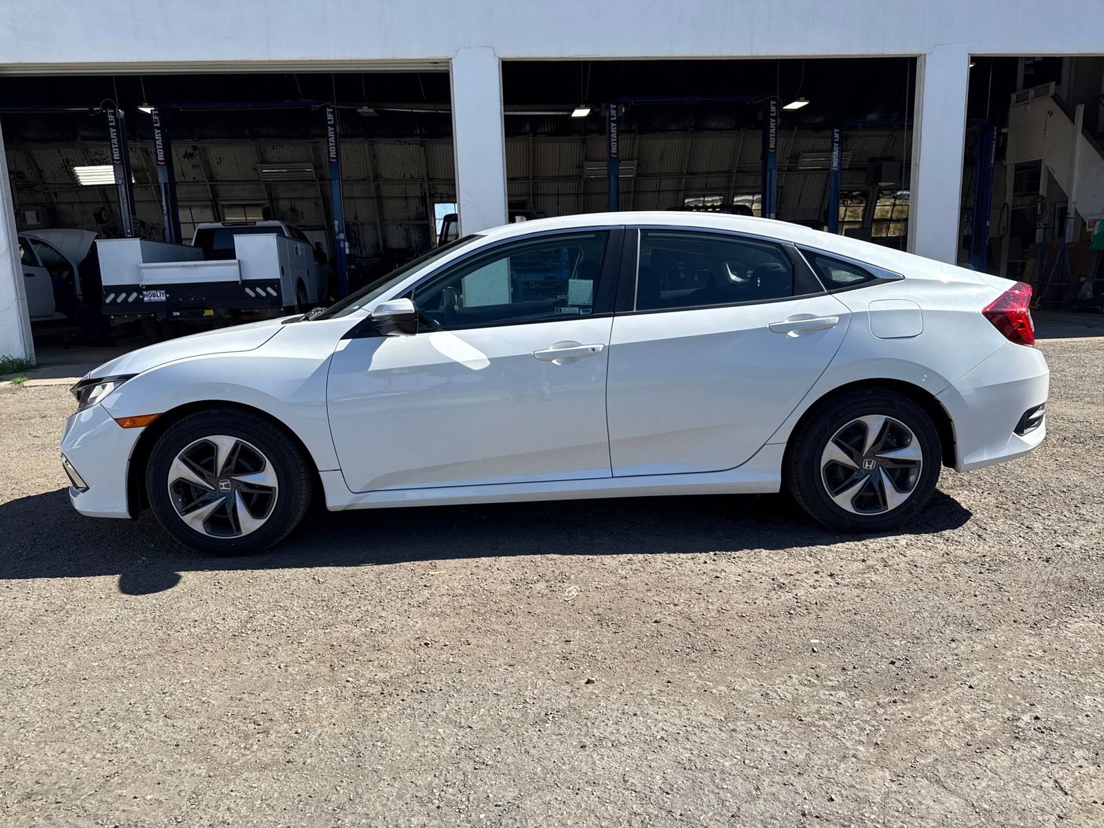Used 2020 Honda Civic LX image 2