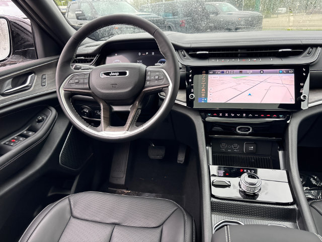 New 2027 Jeep Grand Cherokee Limited AWD/4WD image 11