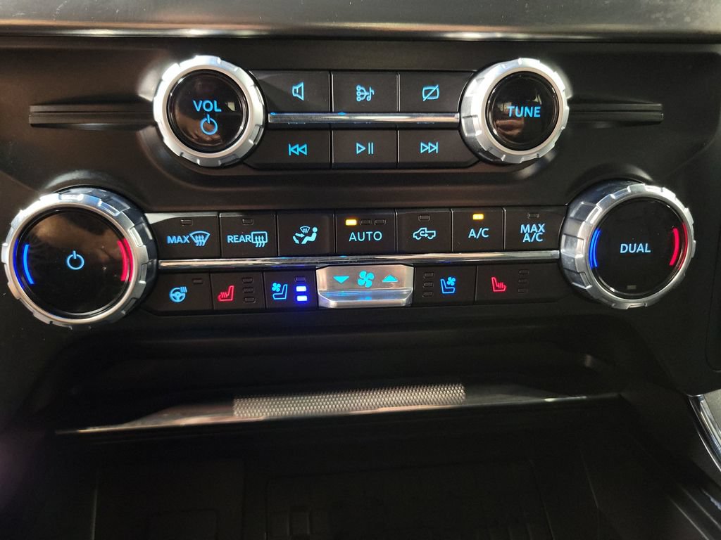 Used 2023 Ford F150 Lariat w/ FX4 Off-Road Package AWD/4WD image 23