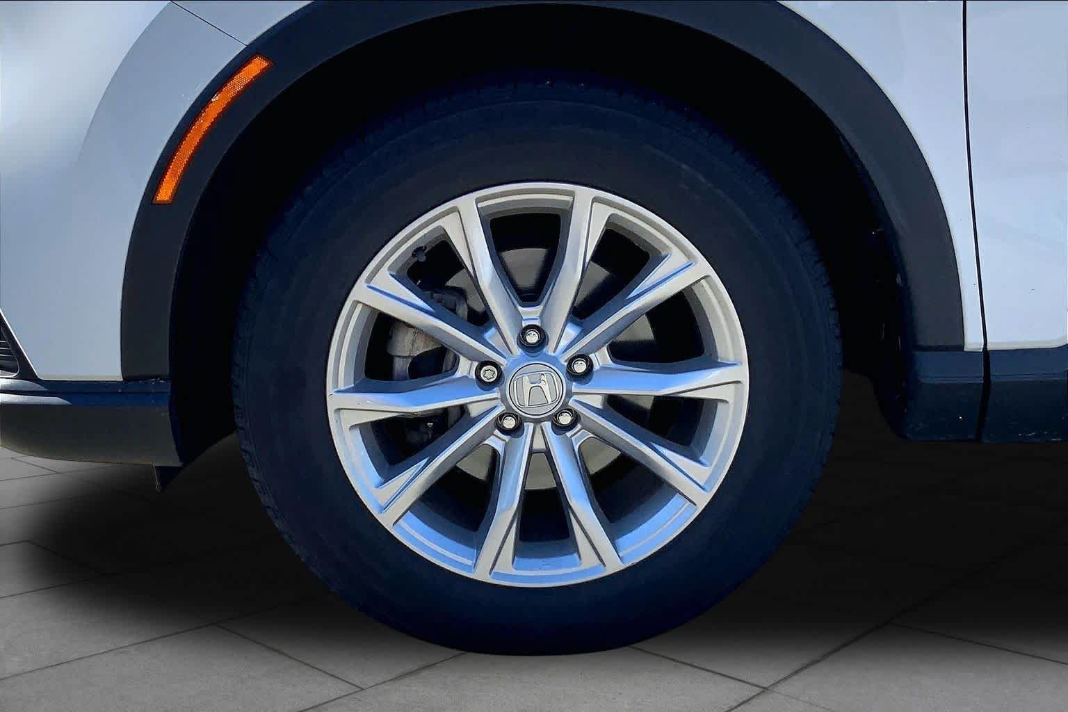 Used 2024 Honda CR-V EX-L image 11