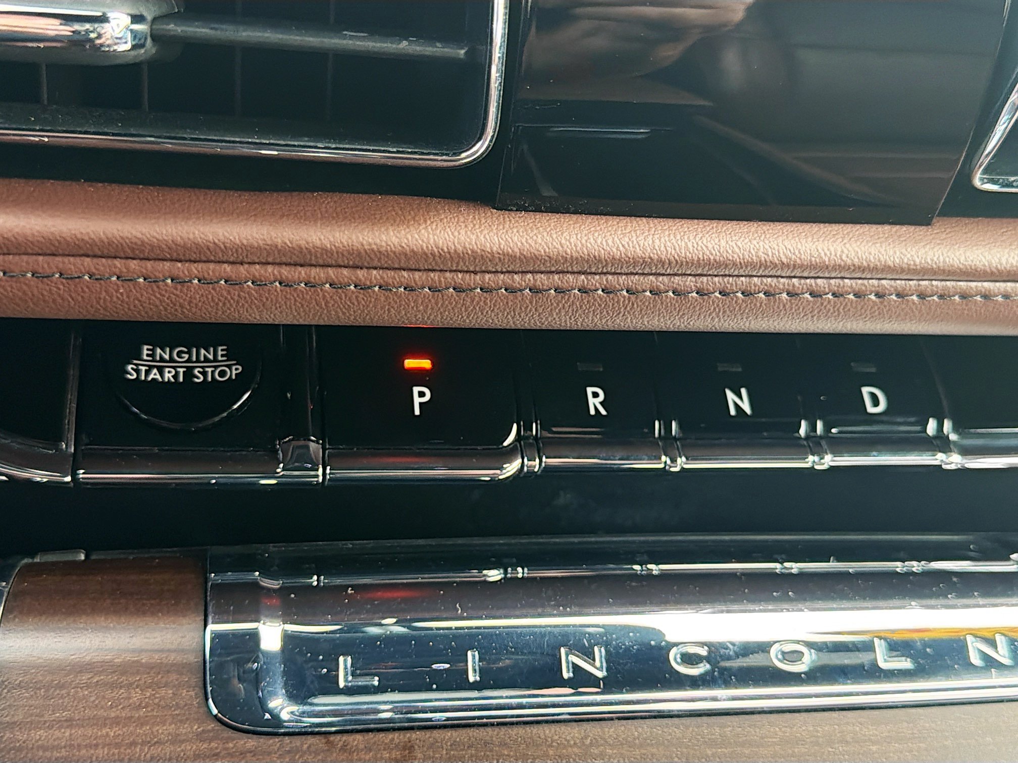 Used 2025 Lincoln Aviator Reserve w/ Illumination Package RWD image 17