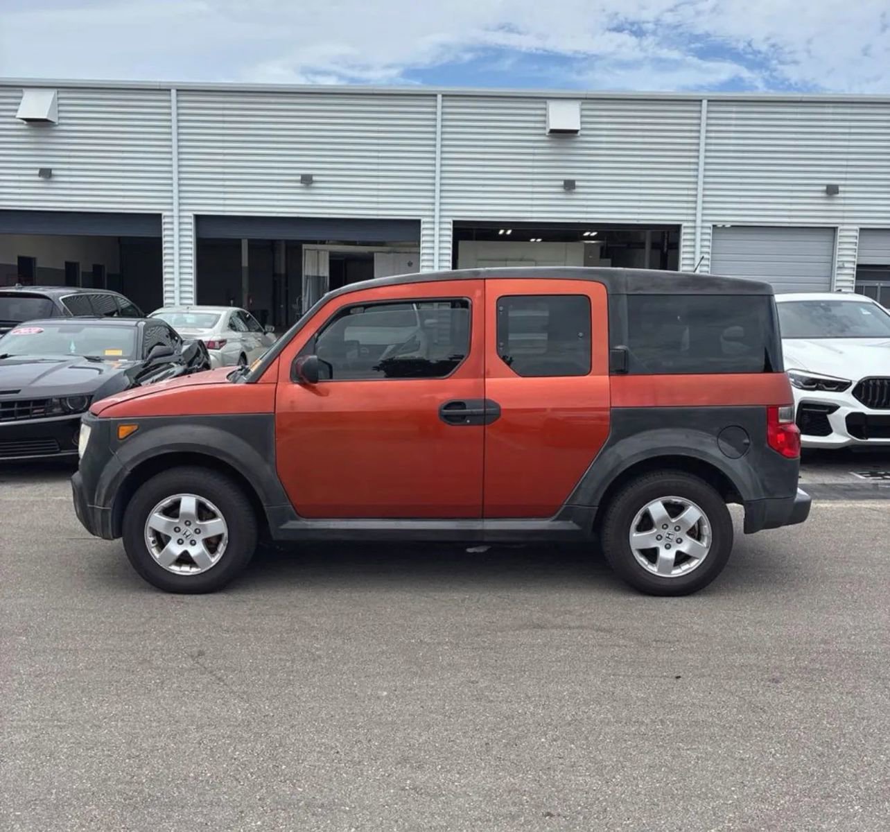Used 2005 Honda Element EX image 2