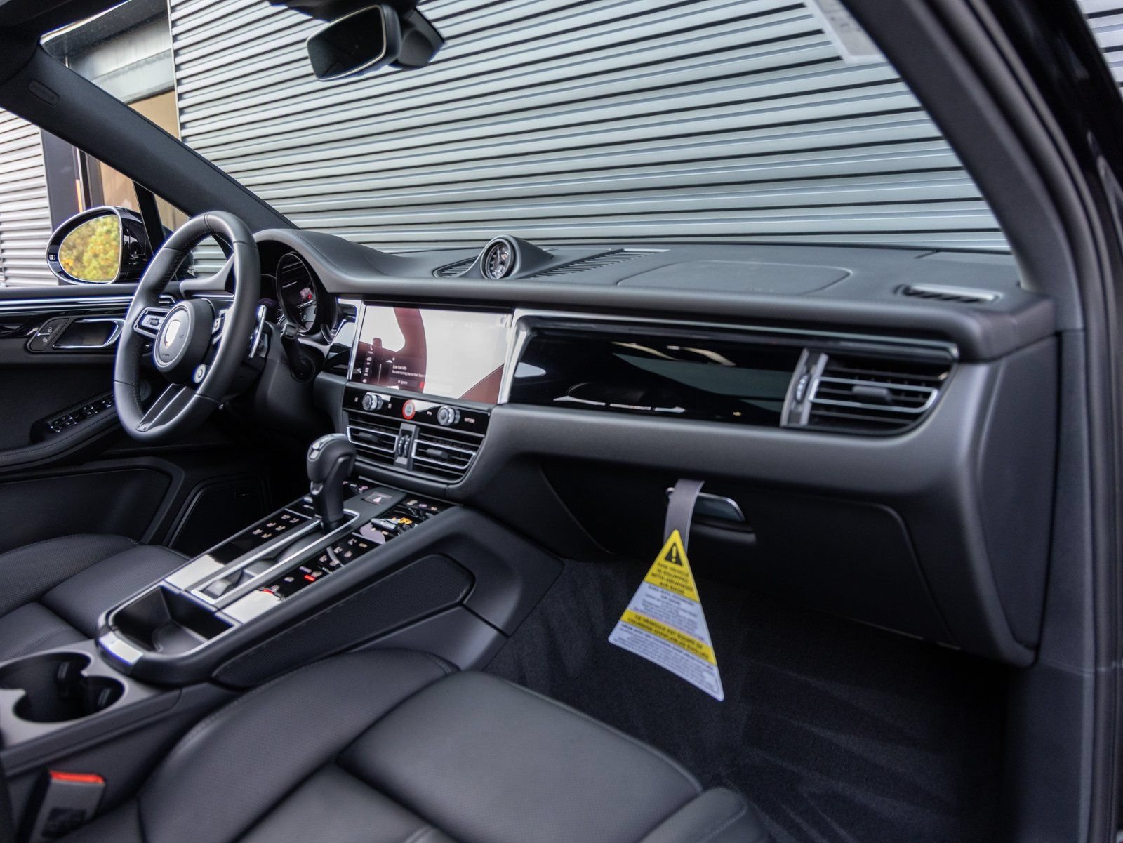 New 2026 Porsche Macan AWD/4WD image 36