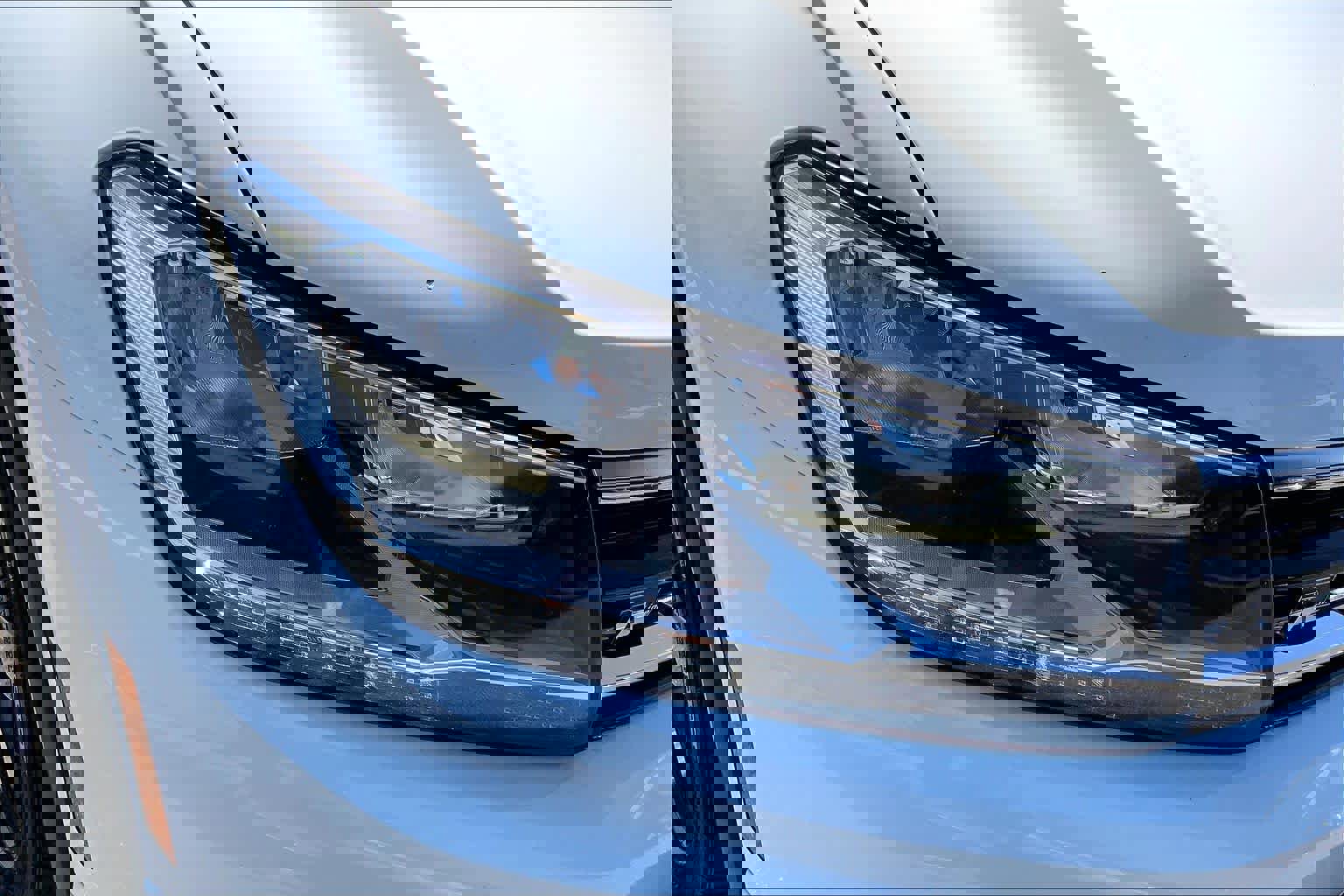 Used 2020 Volkswagen Tiguan SE R-Line image 28