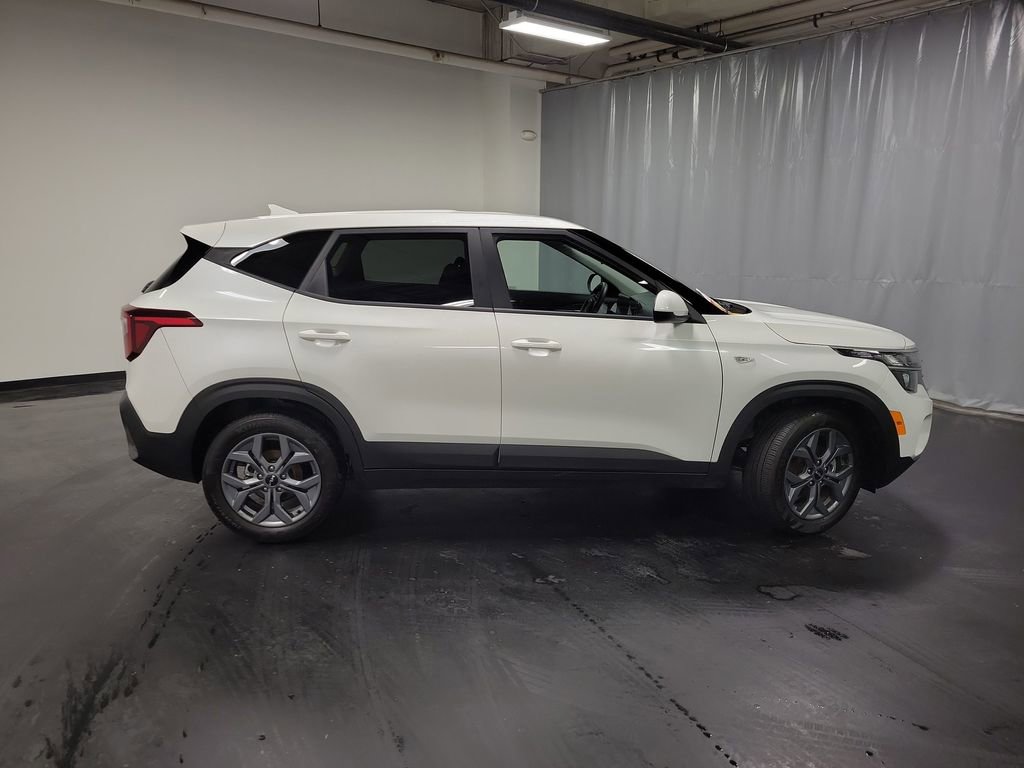 Used 2026 Kia Seltos LX FWD image 9