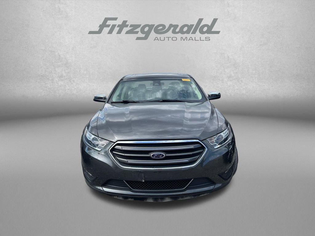 Used 2019 Ford Taurus Limited image 3