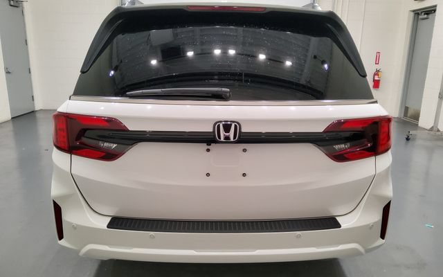 Used 2025 Honda Odyssey Touring image 7