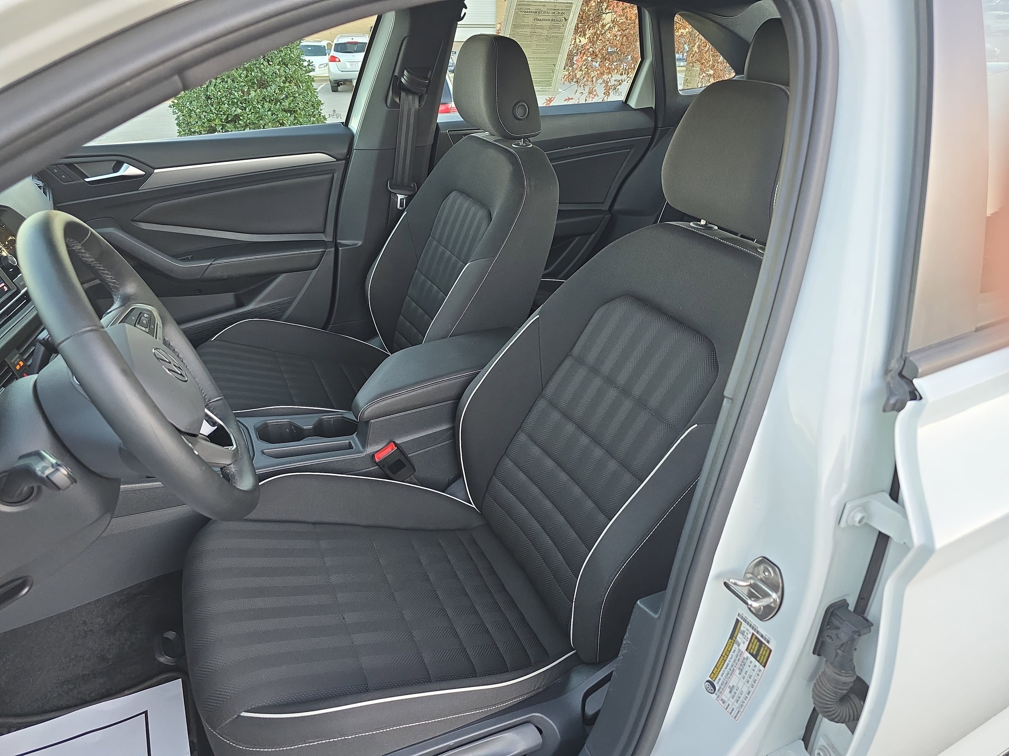 Used 2024 Volkswagen Jetta Sport image 14