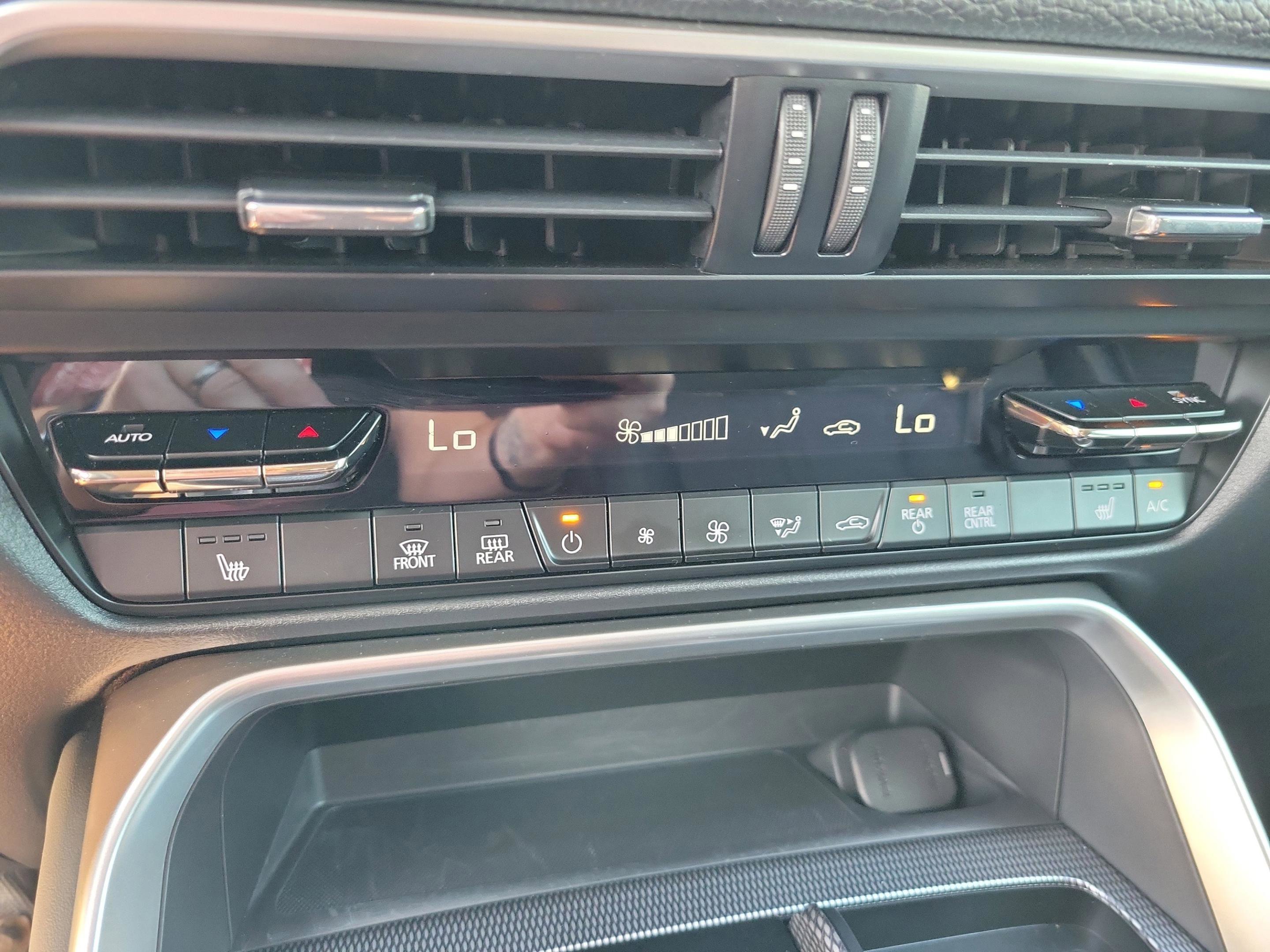 Used 2024 MAZDA CX-90 3.3 Turbo w/ Preferred Package image 29