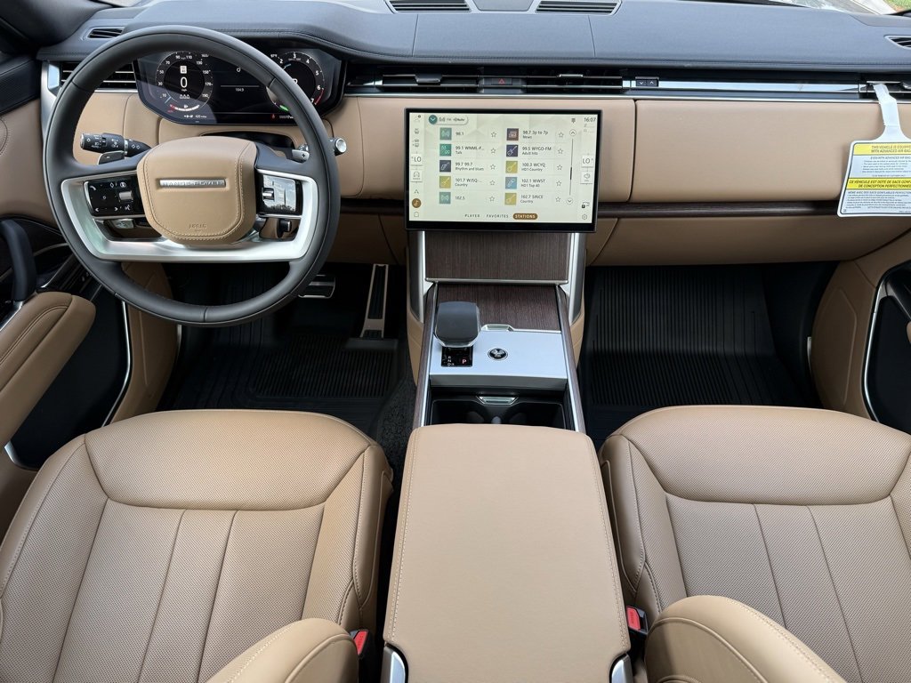 New 2025 Land Rover Range Rover SE image 16