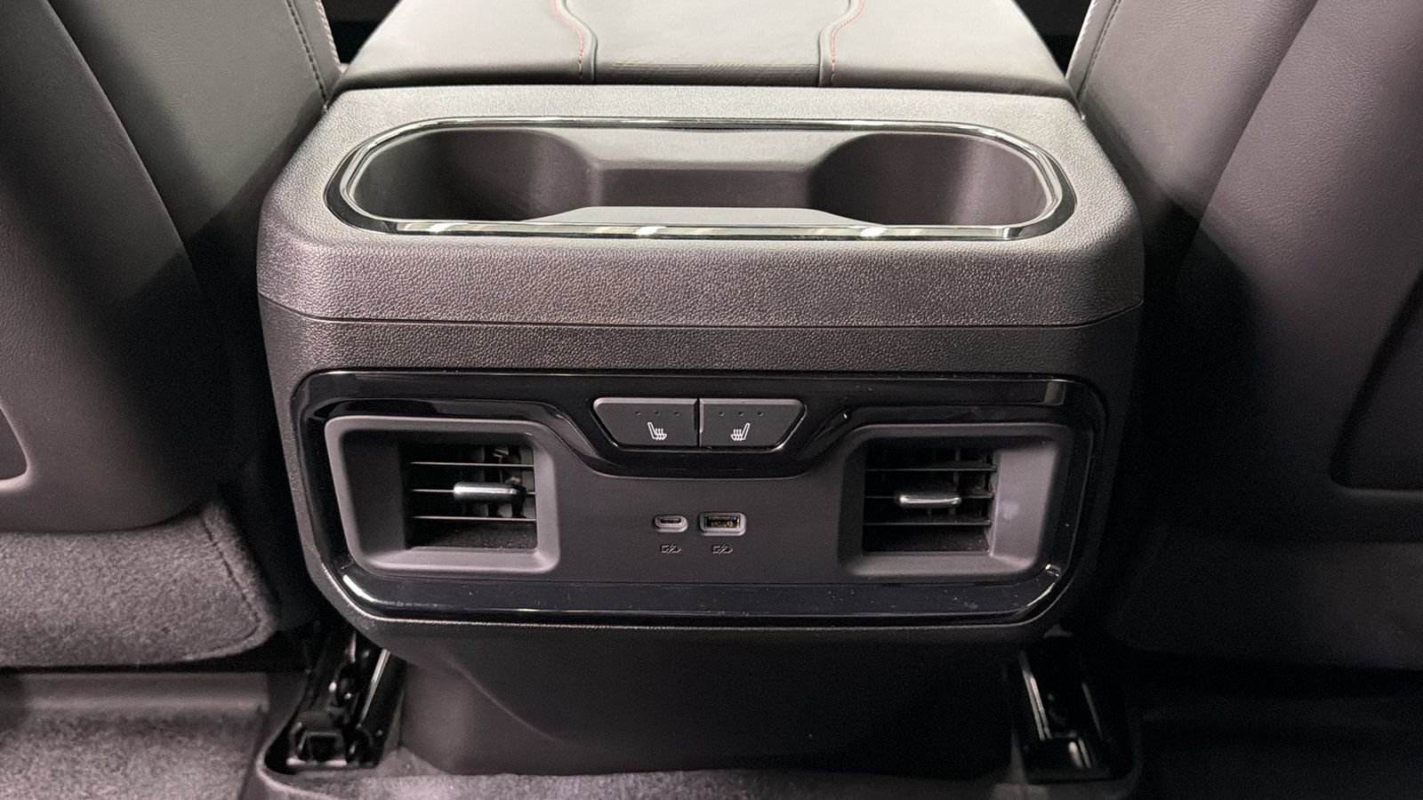 Used 2024 GMC Sierra 2500 AT4X image 39