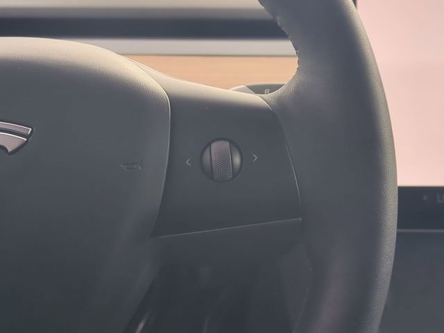 Used 2024 Tesla Model Y Long Range image 13
