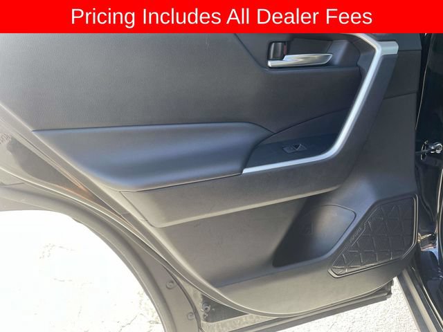 Used 2024 Toyota RAV4 XLE AWD/4WD image 15
