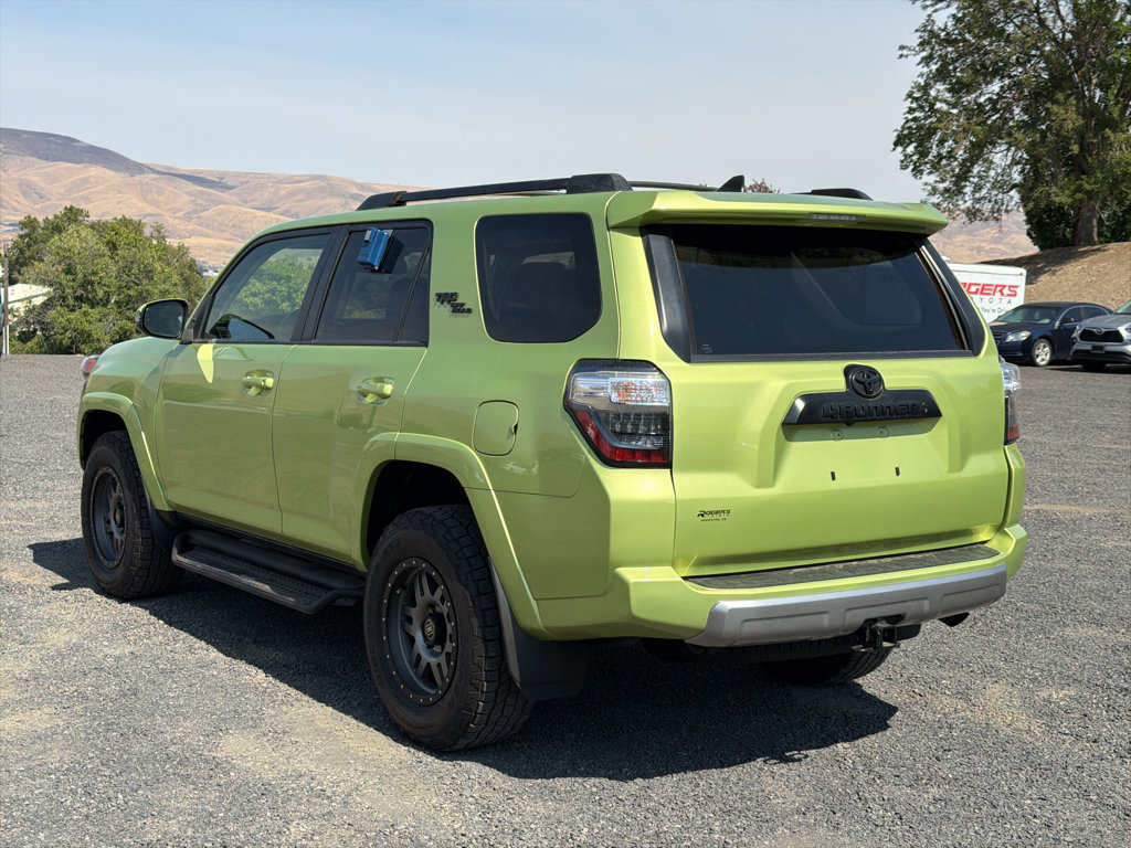 Certified 2023 Toyota 4Runner TRD Off-Road Premium w/ Moonroof Package AWD/4WD image 9