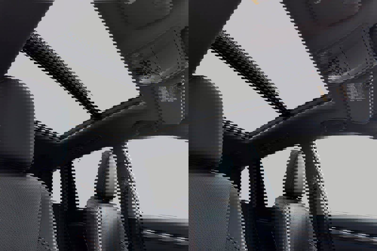 Used 2018 Toyota Highlander Limited Platinum w/ Carpet Mat Package (TMS) image 20