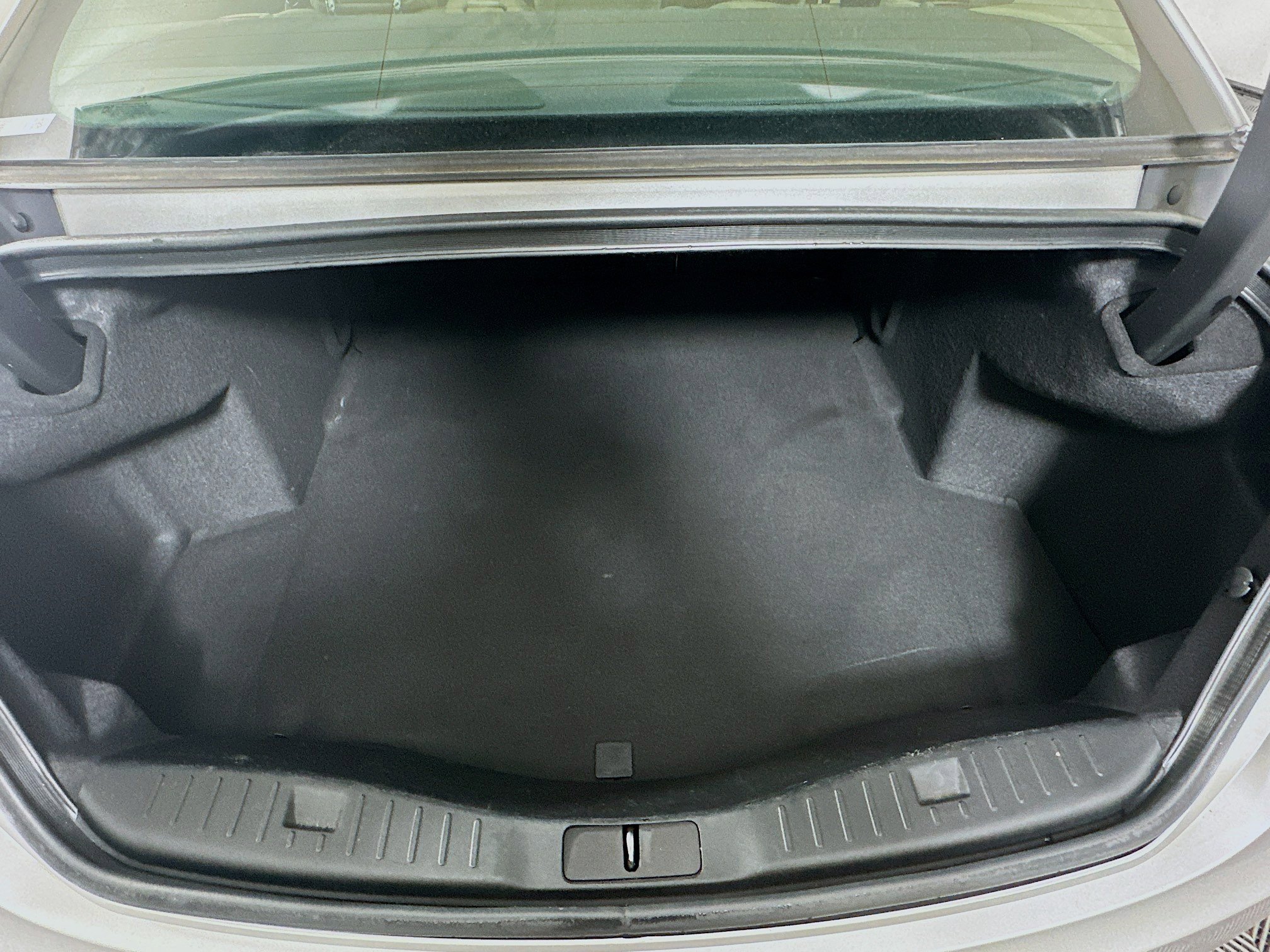 Used 2018 Lincoln MKZ Premiere FWD image 26
