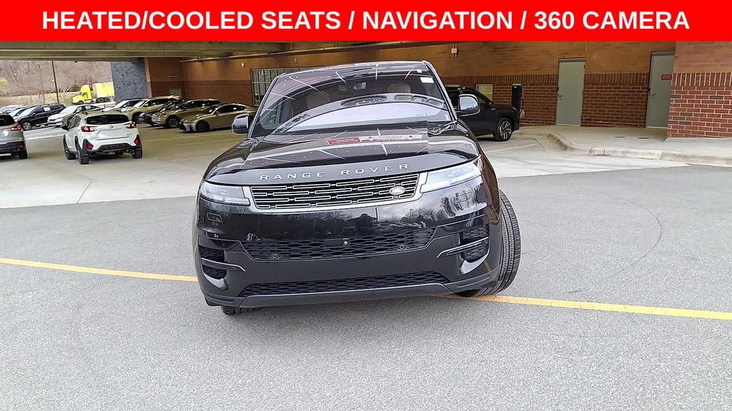Used 2023 Land Rover Range Rover Sport SE image 3