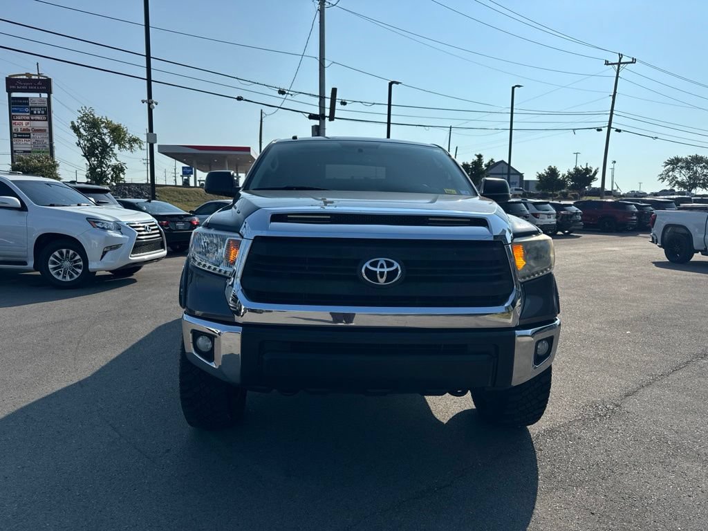 Used 2015 Toyota Tundra SR5 w/ SR5 Upgrade Package AWD/4WD image 3