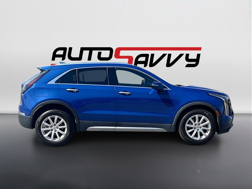 Used 2022 Cadillac XT4 Premium Luxury w/ Safety Alert Package FWD image 8