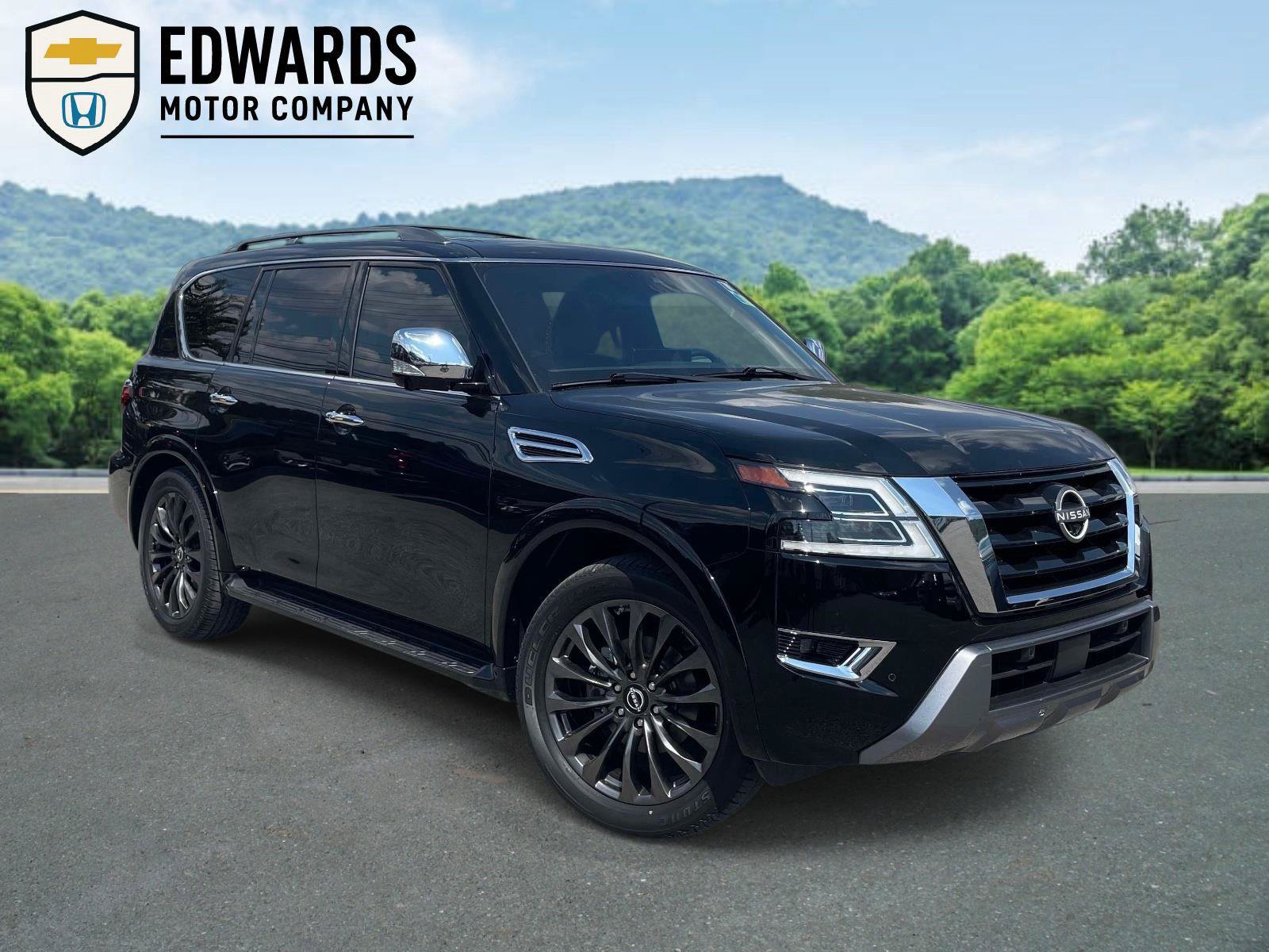 Used 2023 Nissan Armada Platinum w/ Captain's Chairs Package AWD/4WD image 1