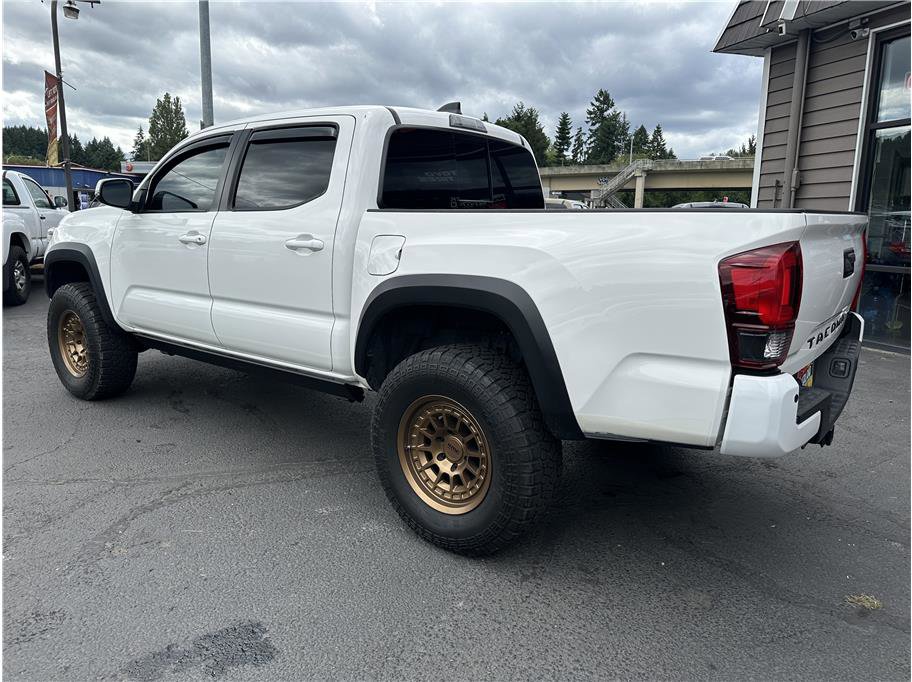 Used 2021 Toyota Tacoma SR5 w/ Trail Edition image 5