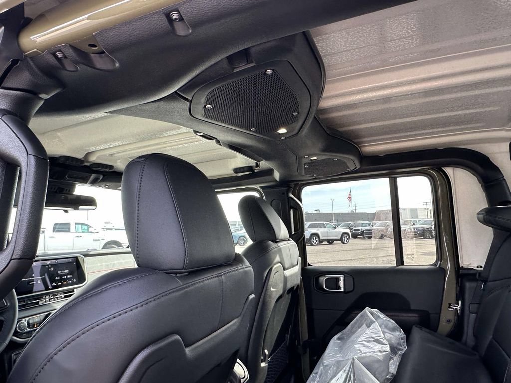New 2026 Jeep Gladiator Rubicon w/ Safety Group AWD/4WD image 11