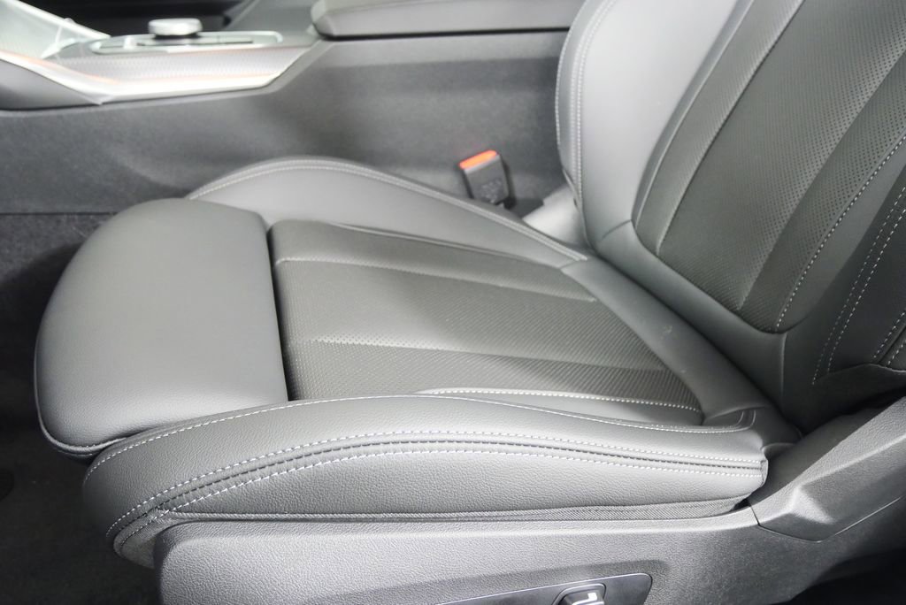 New 2026 BMW 430i Coupe w/ Parking Assistance Package RWD image 10