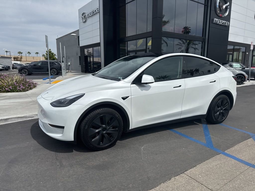 Used 2024 Tesla Model Y 2WD image 5