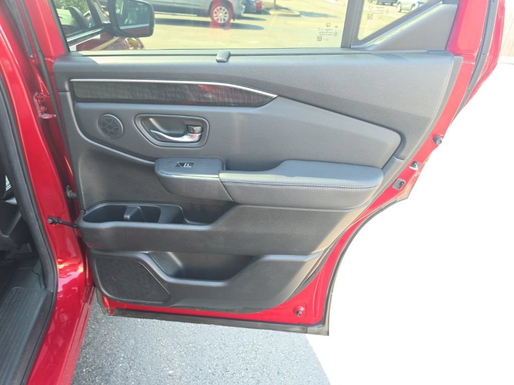 Certified 2025 Honda Pilot Elite image 31