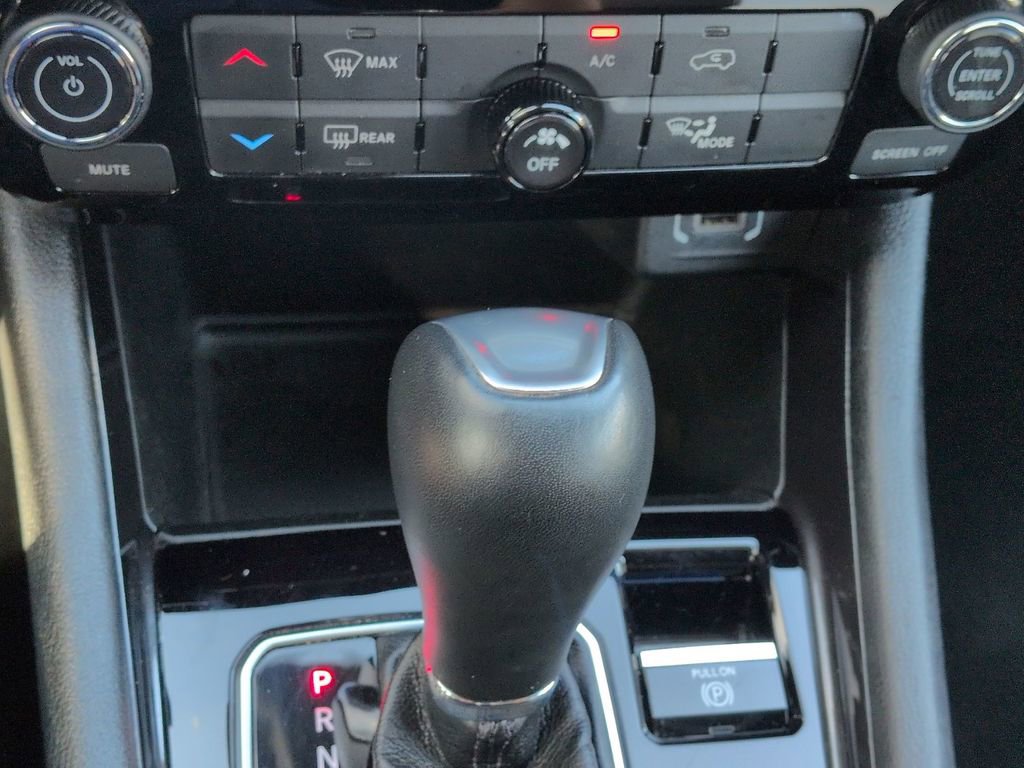 Used 2024 Jeep Compass Latitude image 18