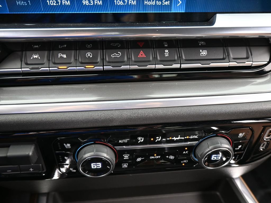 Used 2023 Chevrolet Silverado 1500 High Country w/ Technology Package image 30