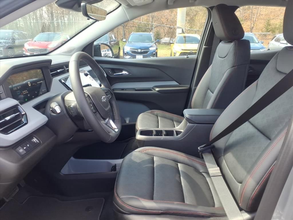 New 2027 Chevrolet Bolt RS w/ Technology Package FWD image 11
