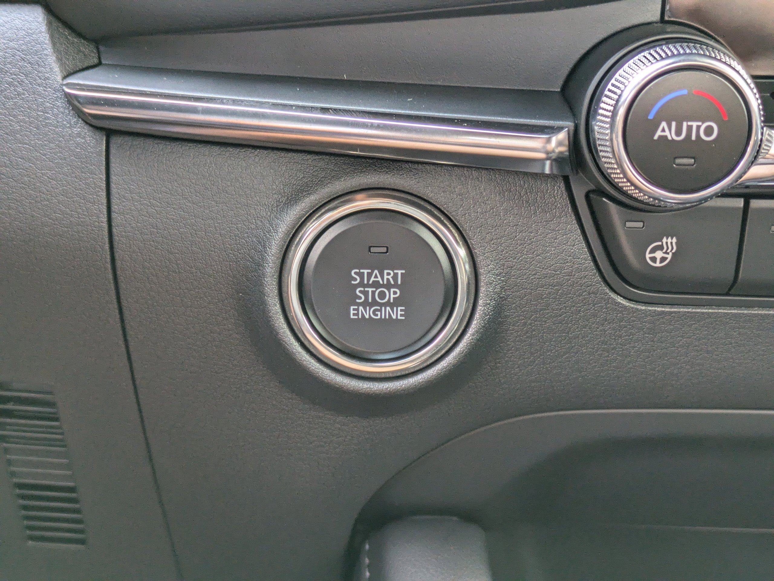 New 2025 MAZDA MAZDA3 Hatchback w/Premium Plus Pkg image 28