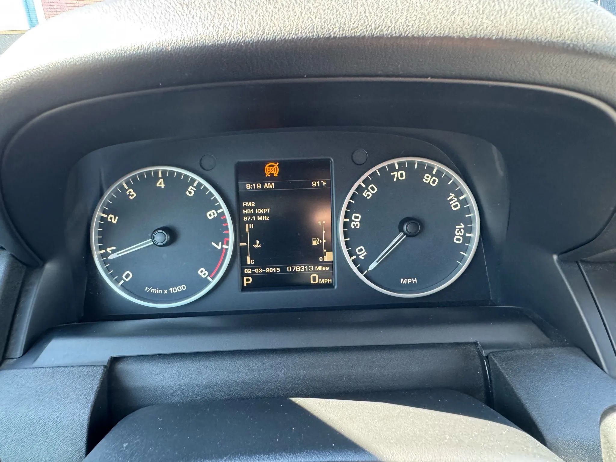 Used 2015 Land Rover LR4 HSE image 25