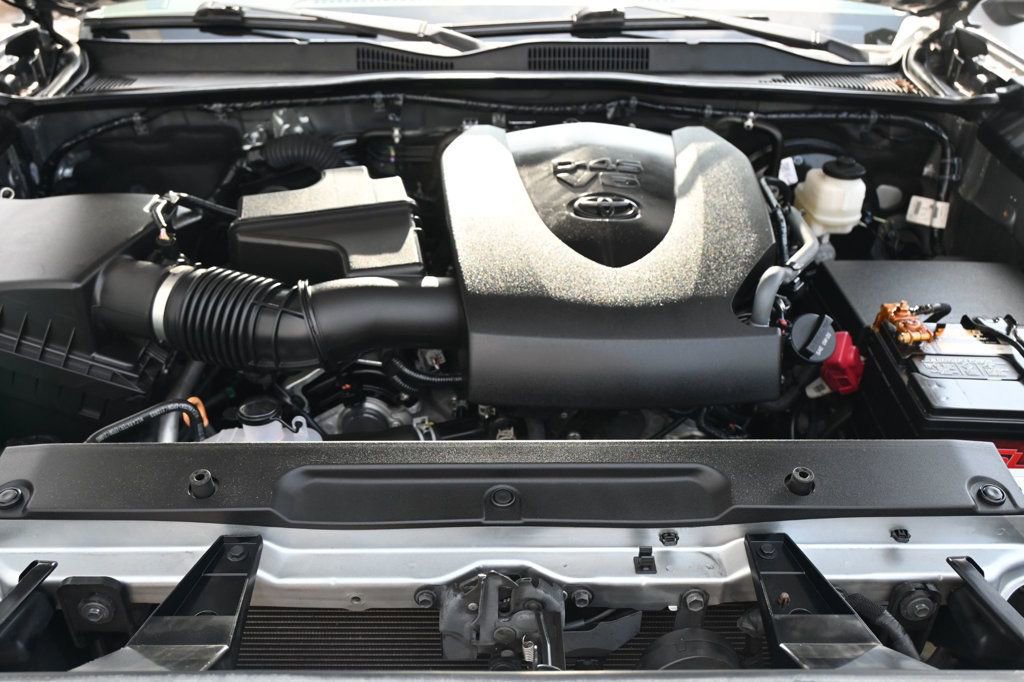 Used 2022 Toyota Tacoma TRD Off-Road image 17