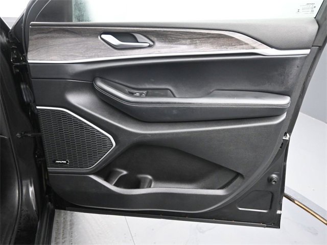 Used 2021 Jeep Grand Cherokee L Limited w/ Trailer Tow Group (B) image 22